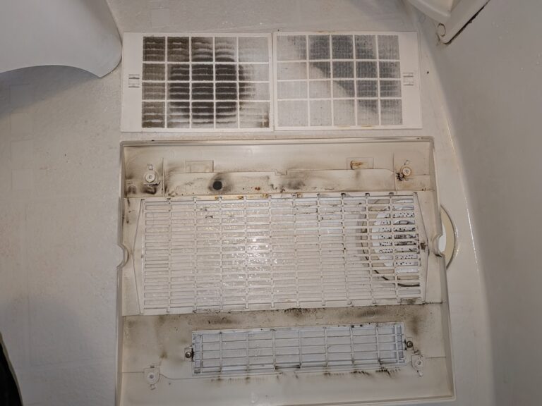 PXL_20250903_004835229